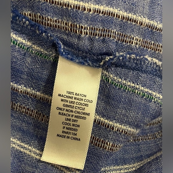 $6💙Bundled Kim Rogers Blue & Green Button Down Shirt - Picture 6 of 7